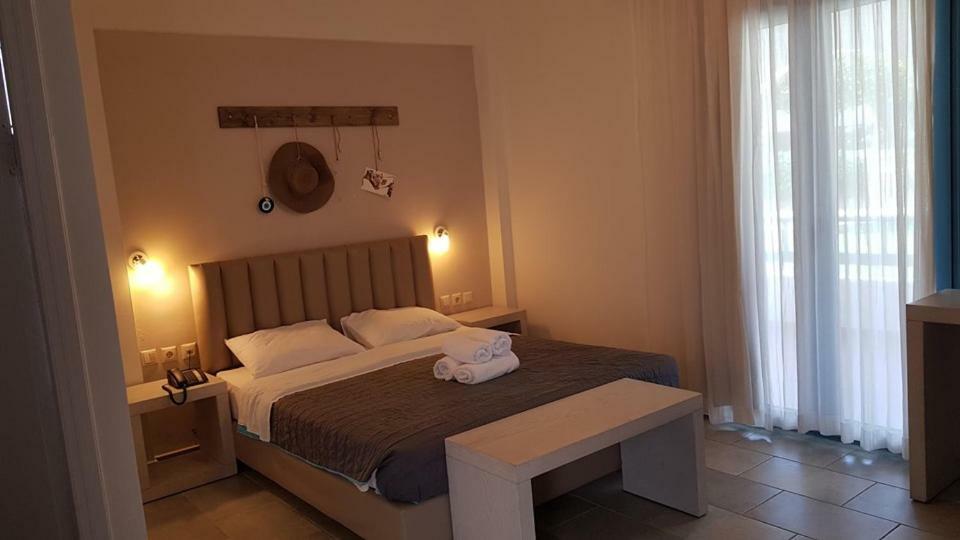 Skiros Palace Hotel Екстериор снимка